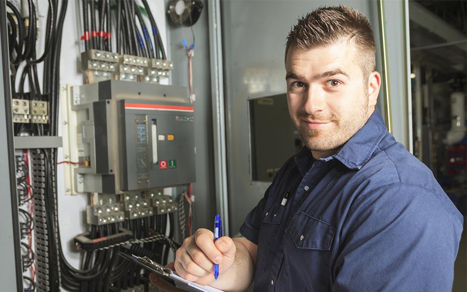 technicien électricien Plaisir
